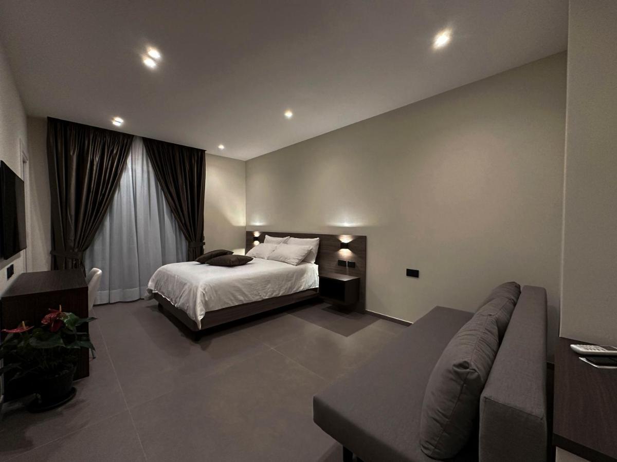 Augusto132 Bed & Breakfast Наполи Екстериор снимка