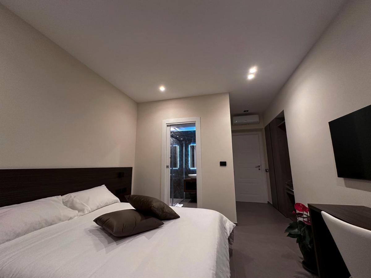 Augusto132 Bed & Breakfast Наполи Екстериор снимка